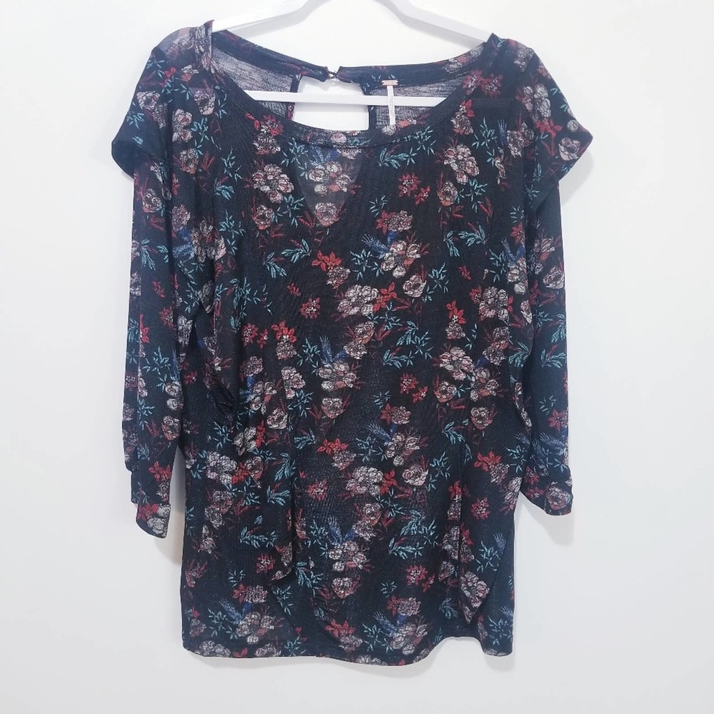 Free People Floral ruffle keyhole back blouse